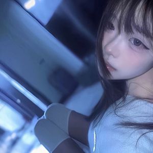 刘涛奶罩掉落露出奶头
